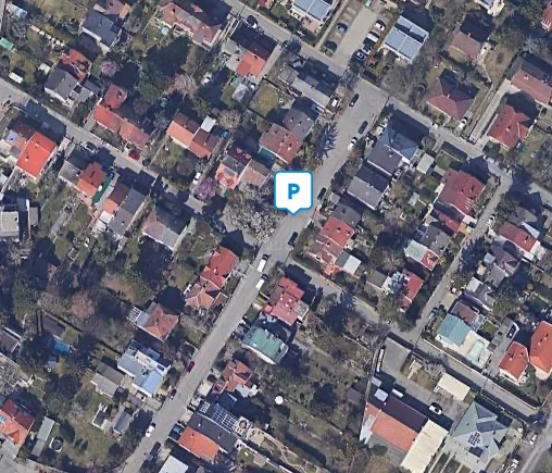 Mappa dell'app IoTrack24 con la posizione dell'auto in sosta
